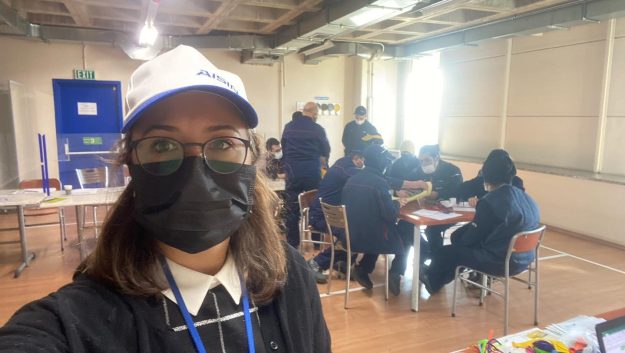 aisin Poet işbirliğinde Aisin'de  “Takım Çalışmasıyla Yaratıcılığımı Geliştiyorum” eğitimini gerçekleştirdik. Uzun bir dönem pandeminin etkisiyle online gerçekletşridiğimiz eğitimlerden sonra, yüz yüze eğitim vermeyi, sınıf etkinliklerindeki eğlenceli öğrenme deneyimini ve etkileşimi, enerjiyi ne kadar özlediğimi anladığım bir gündü.